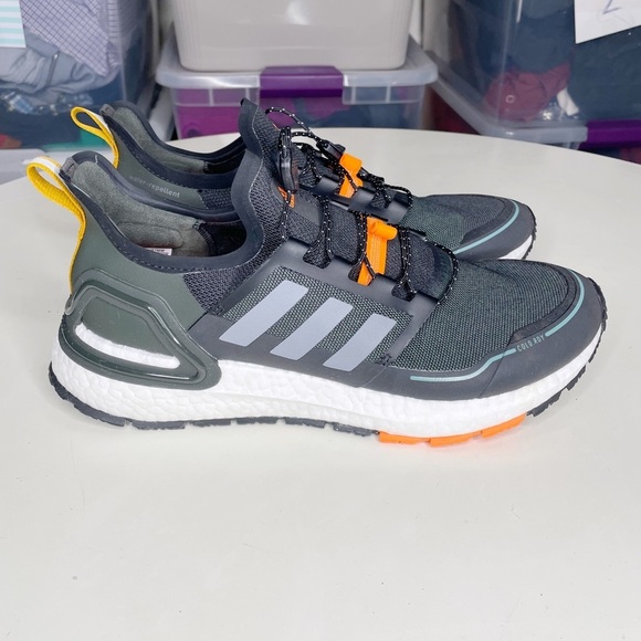 Adidas Men's Ultraboost Cold Ready Running Shoe Black Green Size 9 - Picture 5 of 14